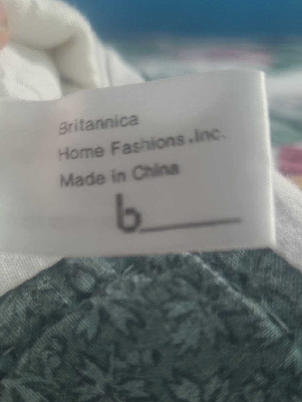 Vintage Brittanica Patchwork Hand Quilted in Green, White & Pink Floral Accents - Picture 4 of 13